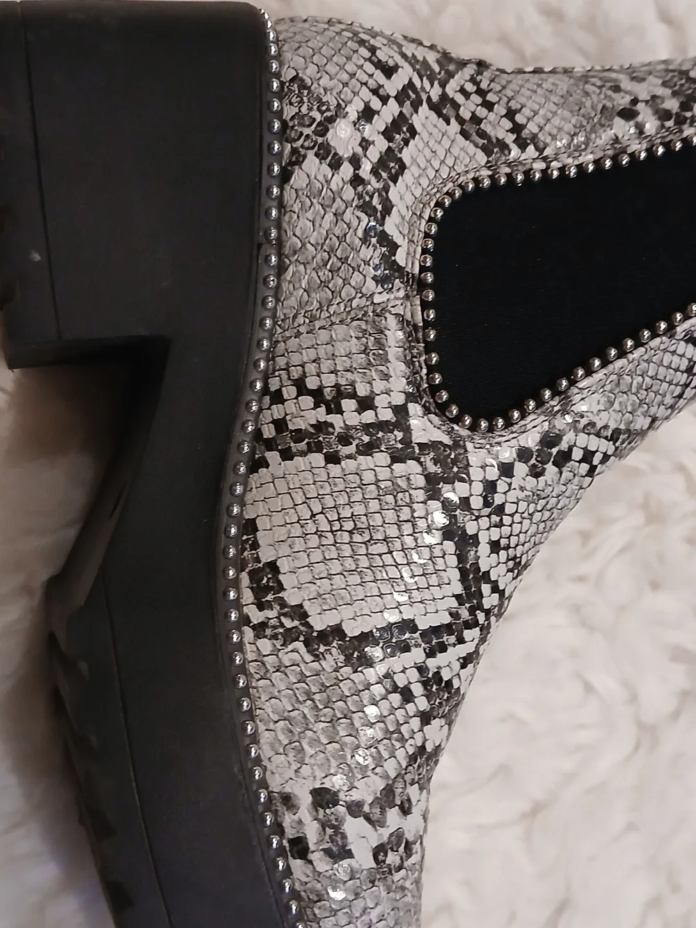 Snake-Print Platform Chelsea Boots - White/Black Size 6 Women's